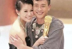绯闻3手机在线观看,手机里的秘密，揭开娱乐圈的真相